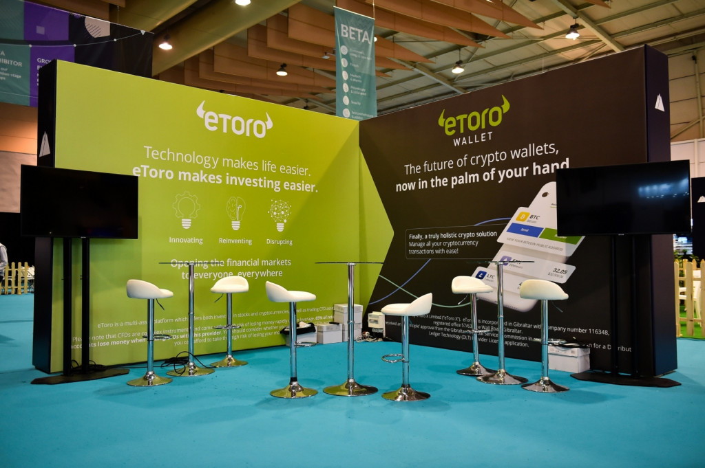 Web_Summit_2018_-_Partner_Booths_-_Day_3_November_8_SD4_6435_44865411045-scaled-e1601551157291